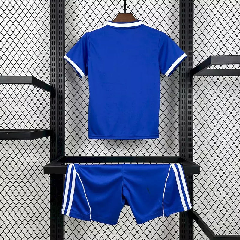 Kit Infantil Real Madrid Third III 2025/26 Adidas, uniforme oficial com camisa e shorts, design moderno da terceira camisa, disponível para crianças de 3-4 a 12-13 ano