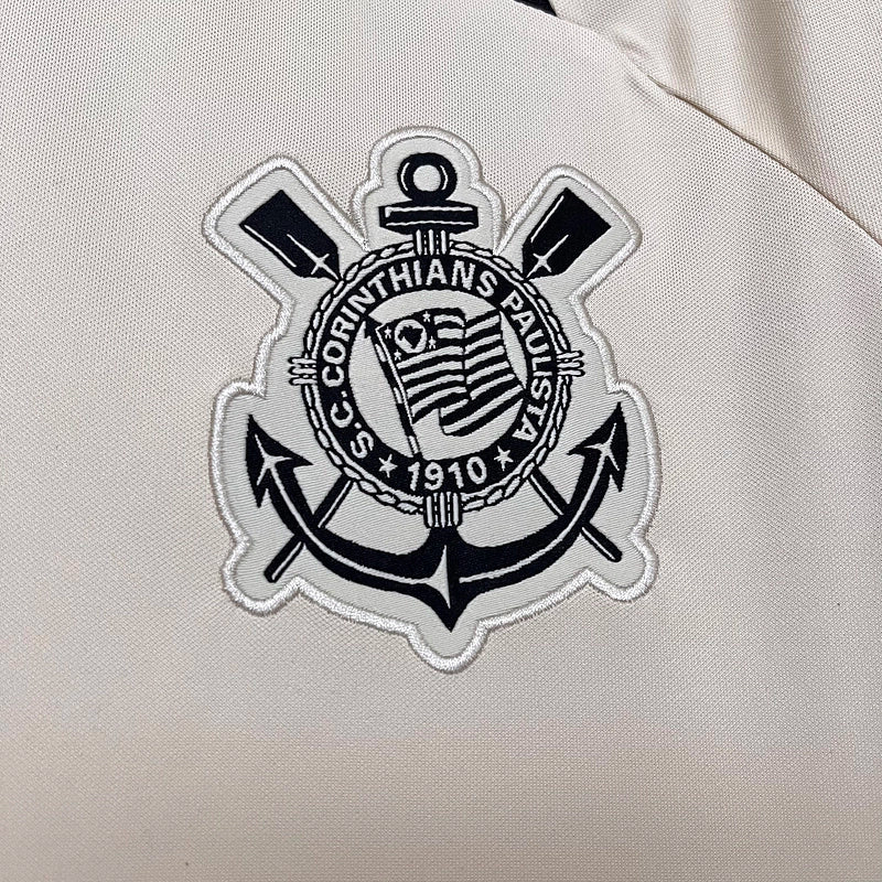 Camiseta Corinthians Treino 2024/25 Nike Masculina - peça de treino do Timão, design esportivo, escudo do clube e logo Nike em destaque.