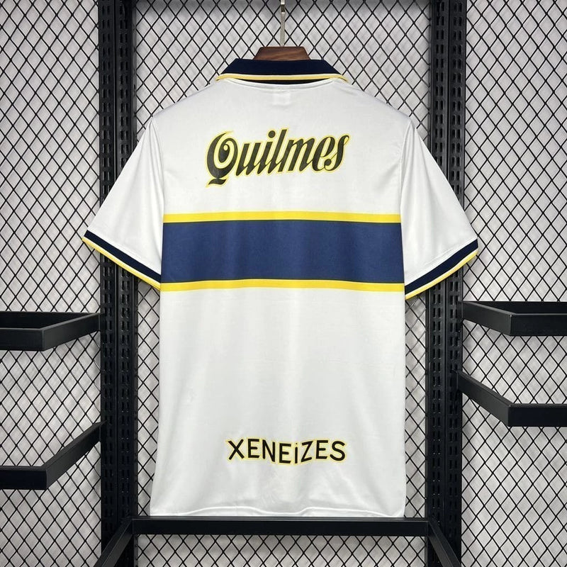 
Camisa Boca Juniors Away 1996/97 Nike Retrô Masculina branca com faixa azul e detalhes amarelos, escudo bordado e design clássico da temporada.