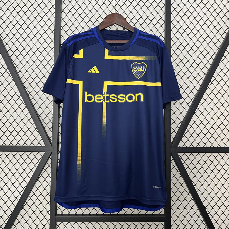Camisa Boca Juniors Third (3) 2024/25 Adidas Torcedor Masculina com design moderno em cores exclusivas da temporada, escudo bordado e tecido leve com tecnologia AEROREADY para alta respirabilidade e conforto.