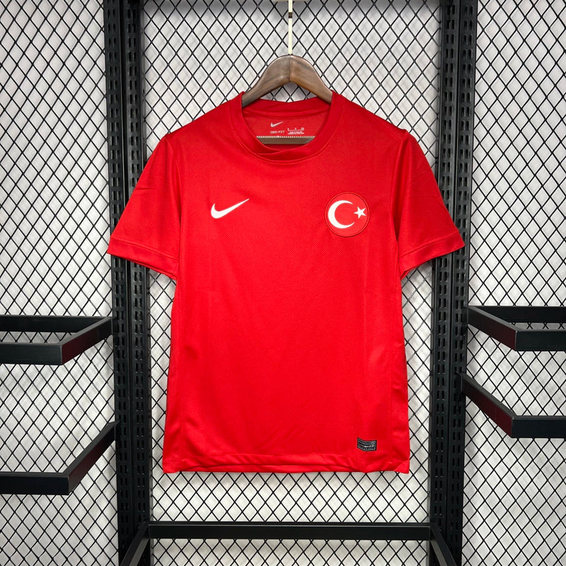 Camisa Turquia Away II 2024/25 Nike masculina vermelha com detalhes brancos, gola careca e tecido leve respirável para torcedores"
