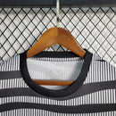 Camisa Juventus Pré-Jogo Zebra 2023/24 Adidas Torcedor Masculina - Branca e Preta