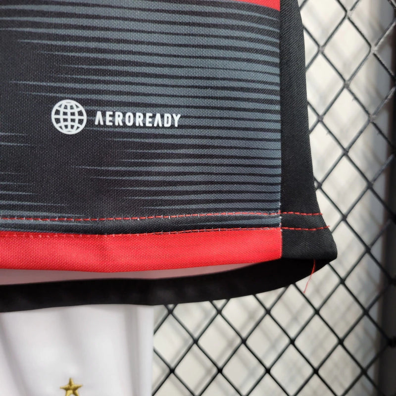 Kit infantil Flamengo Home (1) 2023/24 Adidas