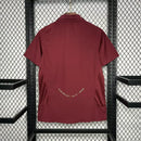 "Camisa Arsenal Home I 2005/06 Nike Retrô Masculina na cor vinho, com escudo do Arsenal bordado no peito, gola polo clássica, design vintage com detalhes tradicionais da temporada e tecido confortável para colecionadores e fãs do clube."