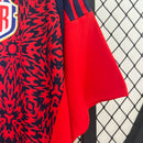 Camisa Costa Rica Home I 2024/25 Adidas Torcedor Masculina vermelha com detalhes em branco e azul, design inspirado na bandeira costarriquenha, confeccionada em tecido leve e respirável para máximo conforto, camisa Costa Rica 2024 vermelha
camisa Costa Rica home 2024/25 masculina
camisa seleção Costa Rica Adidas
camisa torcedor Costa Rica masculina
camisa oficial Costa Rica Adidas 2024
camisa de futebol Costa Rica vermelha
camisa da seleção da Costa Rica 2024
camiseta Costa Rica masculina Adidas
camisa Cos