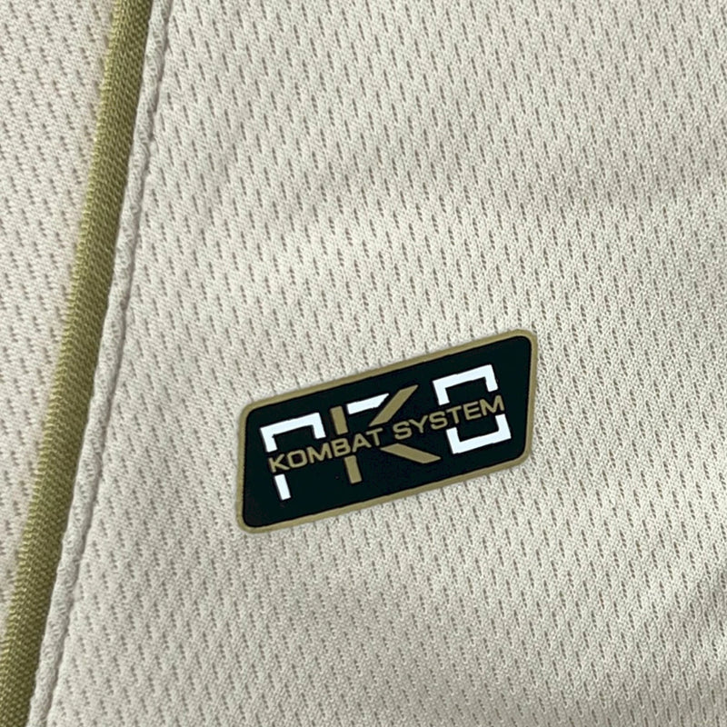 Kit Infantil Vasco Third 2024/25 Kappa – Camisa preta com detalhes em branco e escudo bordado + short oficial, uniforme oficial para crianças torcedoras do Vasco da Gama"