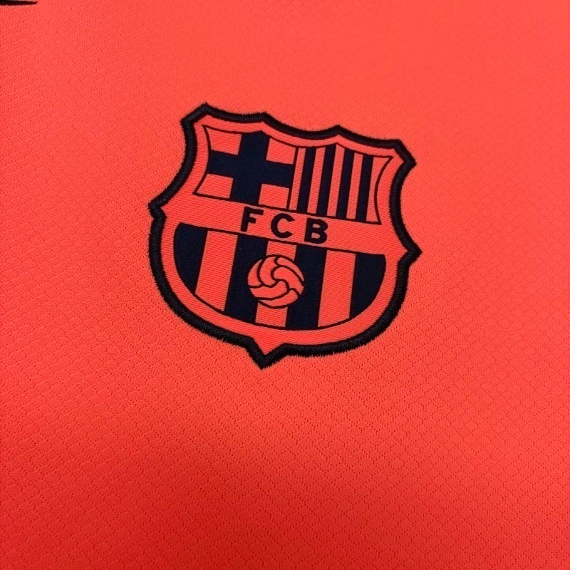 Camisa Barcelona Third III 2025/26 Nike Torcedor Masculina, uniforme oficial laranja com design moderno, disponível nos tamanhos P ao XGG para torcedores culés."