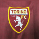 Camisa Torino Home I 2022/23 Joma Torcedor Masculina Vinho com escudo bordado, detalhes elegantes e design clássico que representa o orgulho granata.”