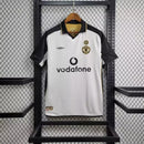 Camisa Manchester United "Dupla Face" Centenário Liga Inglesa 2001/02 Retrô Umbro - Branca e Dourada