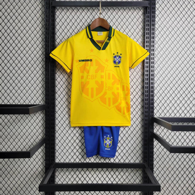 Kit Infantil Brasil Home (1) 1994 Umbro Retrô