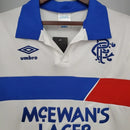 “Camisa Rangers FC Away II 1994/95 Umbro Retrô Masculina Branca, uniforme retrô clássico do Rangers, design nostálgico e confortável para torcedores apaixonados.”
