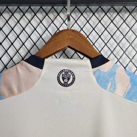 Camisa Philadelphia Union Home I 2024/25 Adidas Torcedor Masculina Azul, uniforme da MLS com design moderno e confortável, perfeita para torcedores apaixonados.”