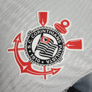Camisa Corinthians home 2024/25 Nike jogador masculina na cor branca com detalhes pretos, escudo do Corinthians no peito e design da nova temporada
