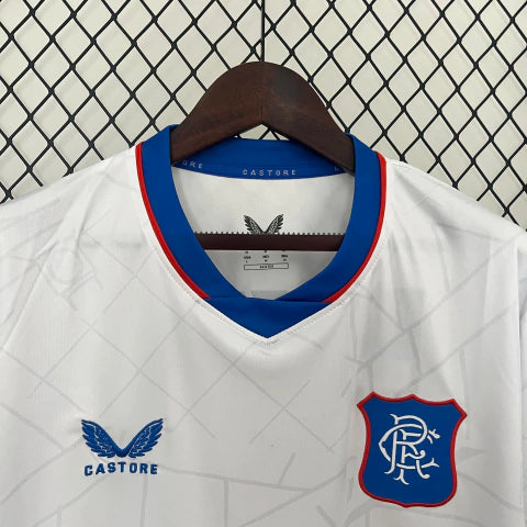 Camisa Rangers Away II 2024/25 Castore Torcedor Masculina Branca, design moderno e confortável, símbolo de tradição e estilo para torcedores do Rangers FC.”