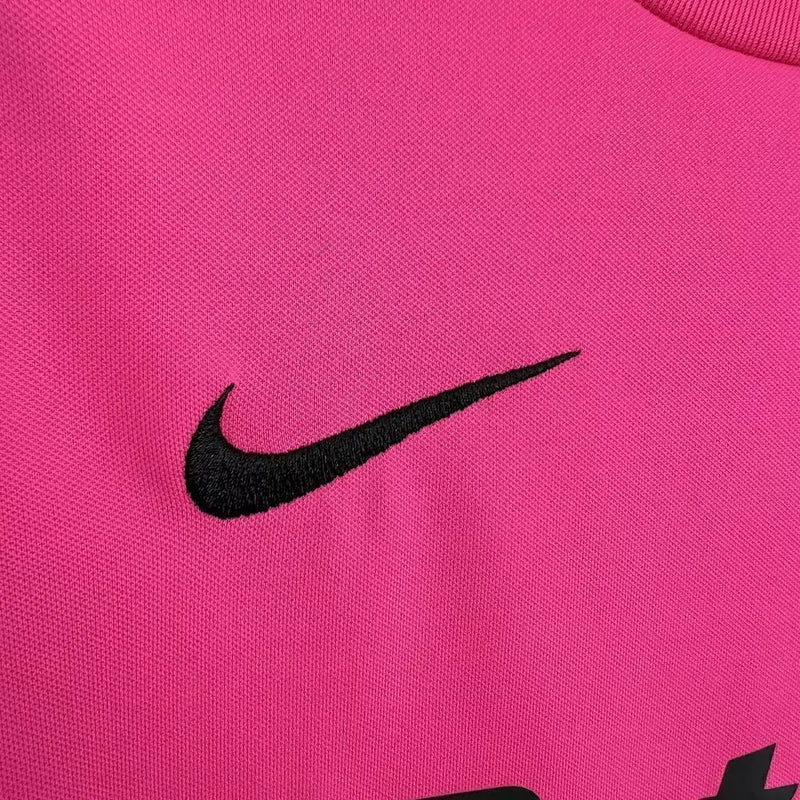 Camisa e shorts Sporting CP Outubro Rosa 2024/25 Nike kit infantil rosa para torcedores mirins