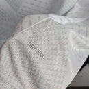 Camisa Egito Away II 2025/26 Puma Torcedor Masculina branca, com detalhes em vermelho e preto, tecido leve e respirável, ideal para treinos, partidas e torcedores da seleção egípcia”