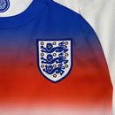 Kit Infantil Inglaterra Home I 2025/26 Nike - Conjunto completo de treino para crianças, com estilo, conforto e detalhes exclusivos da Seleção Inglesa