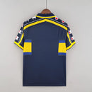 Camisa Parma Third III 1999/00 Retrô Masculina Azul com escudo bordado, design clássico e visual autêntico inspirado na terceira camisa do clube italiano.”