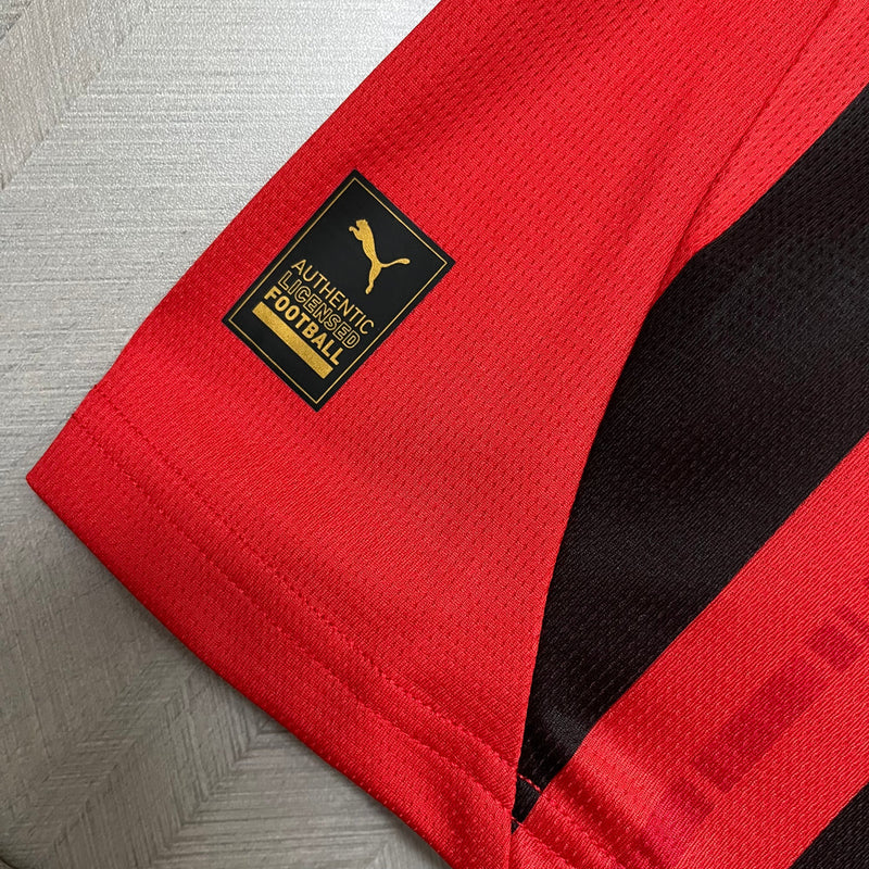 Camisa Portugal Edição A Seleção 2024 Torcedor Masculina Nike vermelha com detalhes verdes oficial, tecido leve e confortável para torcedores da Seleção Portuguesa