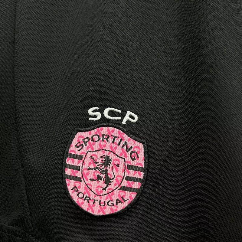Kit Infantil Sporting CP Outubro Rosa 2024/25 Nike uniforme rosa edição especial torcida