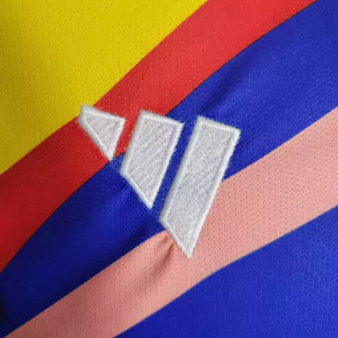 Camisa Lyon Third IIII 2023/24 Adidas Torcedor Masculina Azul, uniforme alternativo do Olympique Lyonnais com design moderno, conforto e estilo para torcedores apaixonados.”