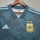 Camisa Argentina Away II 2020/21 Adidas Torcedor Masculina azul escuro com detalhes celestes, tecido leve e respirável, corte masculino – ideal para torcer, colecionar e uso casual.
