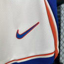 Uniforme infantil Chelsea FC Away II 2024/25 Nike bege completo para crianças