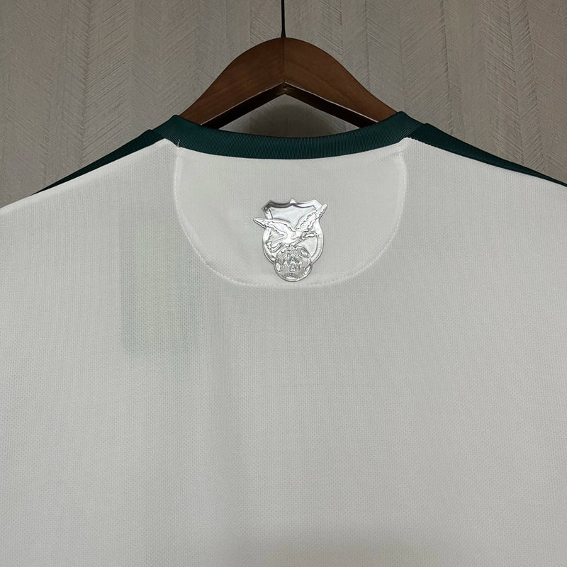 Camisa Bolívia Away II 2023/24 Torcedor Masculina branca, com detalhes verde, vermelho e amarelo inspirados na bandeira, tecido leve e confortável para torcedores da La Verde
Camisa Bolívia Away II 2023/24
Camisa Bolívia branca 2023 masculina
Camisa Bolívia torcedor branca
Camisa seleção Bolívia 2023 Away
Camisa Bolívia uniforme branco
Camisa Bolívia Away masculina
Camisa Bolívia nova coleção 2023
Camisa Bolívia futebol 2023/24
Camisa Bolívia masculina branca
Camisa Bo
