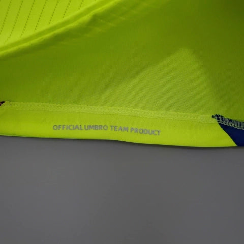 “Camisa Olympique Lyon Third III 2008/09 Umbro Retrô Masculina Amarelo Fluorescente, modelo clássico do Lyon com design vibrante, estilo retrô e conforto para torcedores e colecionadores