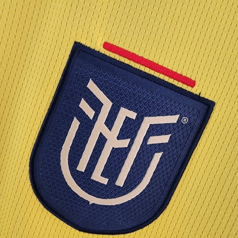 Camisa Equador Home I 2022/23 Torcedor Masculina amarela, uniforme principal da seleção equatoriana La Tri, escudo bordado no peito, design moderno e tecido leve respirável."
camisa Equador 2022/23 amarela
camisa seleção Equador masculina
camisa de futebol Equador La Tri
uniforme Equador 2022