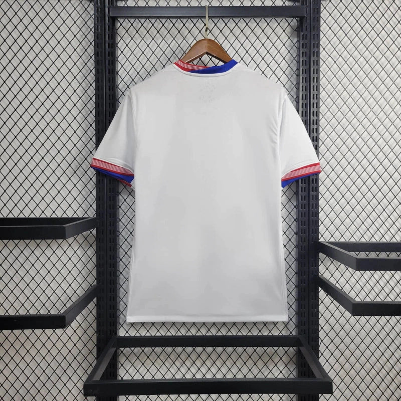 Camisa Estados Unidos Home 2024/25 Masculina Nike para torcedor, branca com detalhes em vermelho e azul, modelo oficial da seleção americana, ideal para fãs dos EUA"