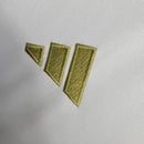 Camisa Olympique Lyon Home I 2023/24 Adidas Torcedor Masculina Branca, com faixas azul e vermelha, escudo aplicado e tecnologia AEROREADY para conforto e estilo dos torcedores do Lyon.”