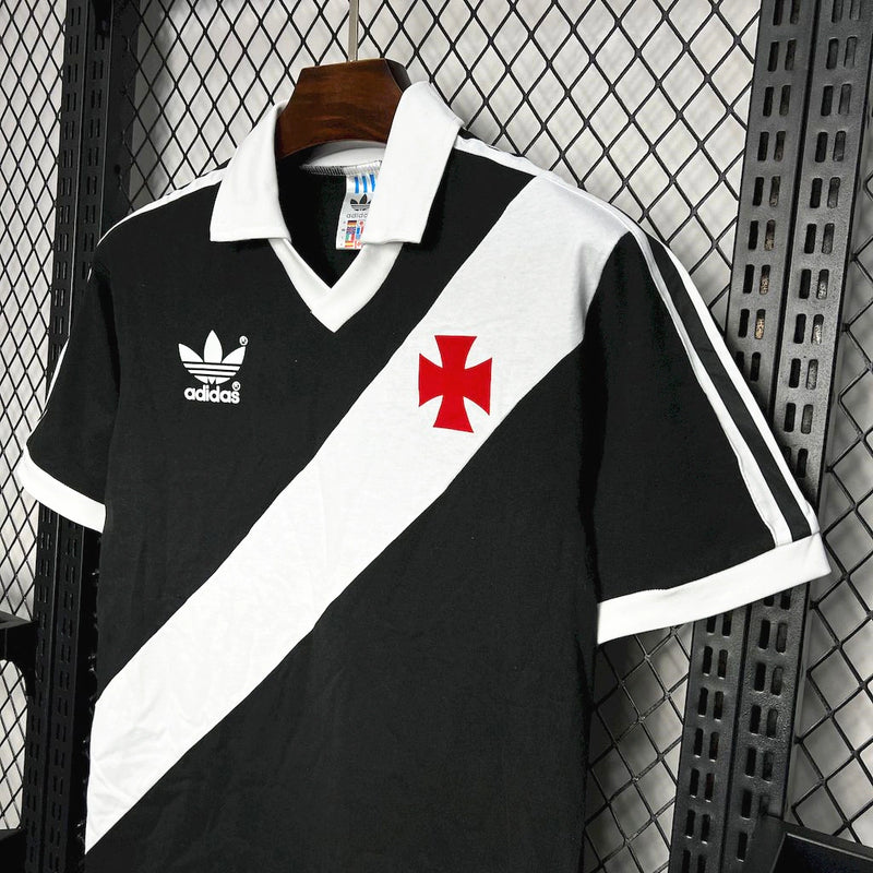Camisa Vasco da Gama Home I 1988/89 Adidas Retrô Masculina, com listras pretas e brancas, escudo bordado do clube e design clássico de manga curta"