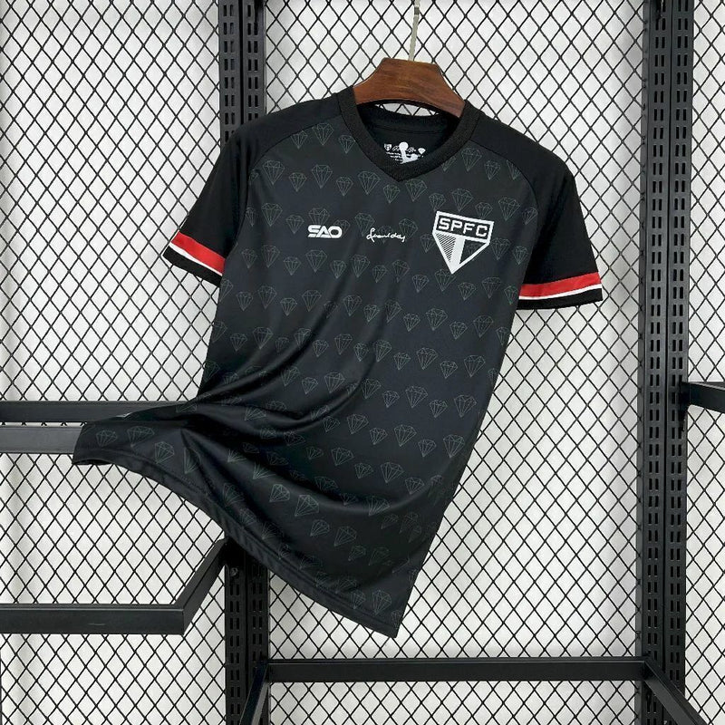 Camisa São Paulo Leônidas da Silva 2024/25 Preta modelo torcedor masculino com escudo bordado e design retrô.