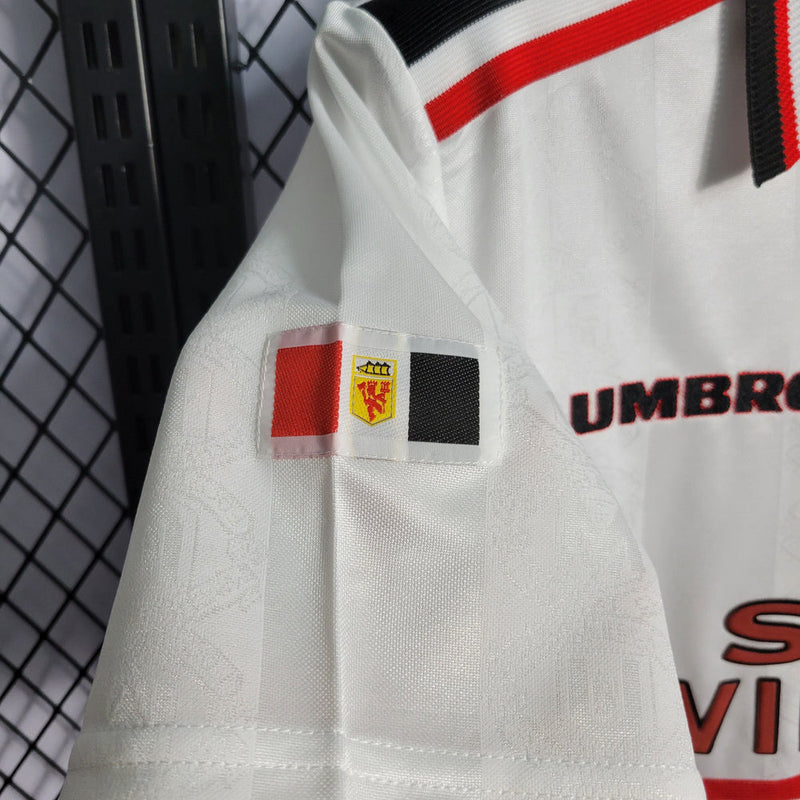 Camisa Manchester United II Retrô 1998/99 umbro Torcedor masculina - branca