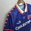 Camisa Universidad de Chile Home I 1996/97 retrô masculina azul, gola e mangas clássicas, design histórico anos 90, perfeita para torcedores e colecionadores de futebol chileno"