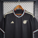 Camisa Jamaica Away II 2023/24 Adidas Torcedor Masculina preta, uniforme alternativo da seleção jamaicana, design moderno em preto com detalhes verde e amarelo, tecido leve e respirável, modelo masculino."
camisa Jamaica Away 2023/24 preta
camisa Adidas Jamaica torcedor masculina
uniforme alternativo seleção Jamaica
camisa Reggae Boyz 2023/24