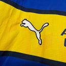 Camisa Parma Away II 2024/25 Puma Torcedor Masculina Azul com detalhes amarelos e brancos, escudo bordado e design moderno do clube italiano.”

