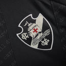 Camisa Vasco da Gama Goleiro 2024/25 Kappa Torcedor Masculina preta, manga longa, com escudo do clube e detalhes em contraste, ideal para treino e jogos de futebol.