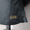 Camisa-Corinthians+Blackout-2023-Nike-vista-frontal-modelo-masculino-cor-preta-preto-memphis-depay-yuri-alberto-timao