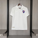 Camisa Colo-Colo Edição Centenário 2025/26 Adidas Torcedor Masculina branca, escudo bordado, tecido leve e respirável, design confortável e moderno, perfeita para torcedores e colecionadores.
