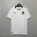 Camisa Itália Away II 2020/21 Puma Torcedor masculina, branca, com escudo da seleção italiana no peito e detalhes sutis da Puma, feita em tecido leve e respirável, modelo com caimento confortável, ideal para torcer, treinos leves e uso casual.”