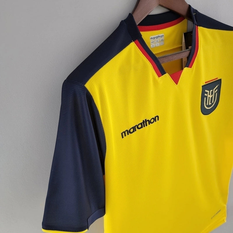 Camisa Equador Home I 2022/23 Torcedor Masculina amarela, uniforme principal da seleção equatoriana La Tri, escudo bordado no peito, design moderno e tecido leve respirável."
camisa Equador 2022/23 amarela
camisa seleção Equador masculina
camisa de futebol Equador La Tri
uniforme Equador 2022