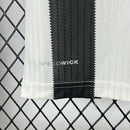 Kit Infantil Botafogo Home 2024/25 Reebok com camisa listrada preta e branca, shorts e meiões oficiais, roupa torcedor infantil do Glorioso, confortável e respirável, ideal para crianças de 3 a 13 anos