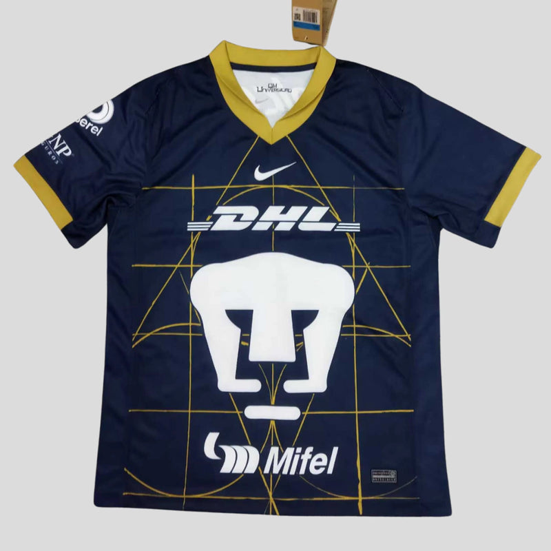 Camisa Pumas UNAM Away II 2024/25 Nike Torcedor Masculina Azul, uniforme visitante, futebol mexicano, escudo em destaque, conforto e estilo"