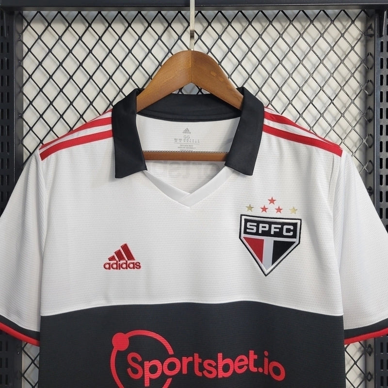 Camisa São Paulo Third III 2022/23 Adidas Torcedor Masculina com design moderno e cores marcantes, leve e respirável, ideal para jogos, treinos e torcedores do Tricolor Paulista