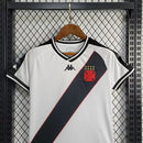 Kit Infantil Vasco Away (2) 2024/25 Kappa preto com faixa diagonal branca, camisa e short oficial para crianças torcedoras do Gigante da Colina