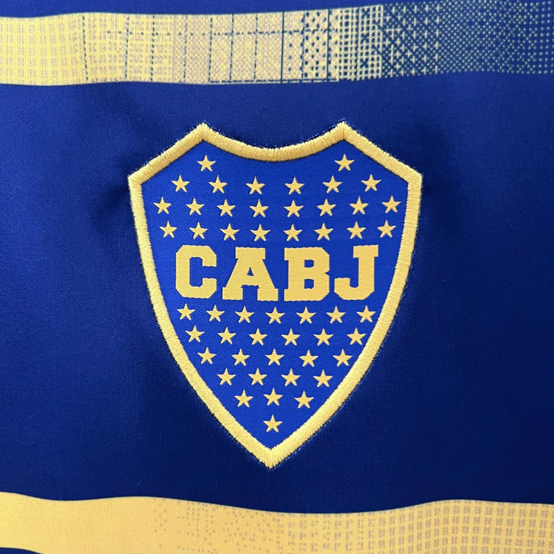 Camisa Boca Juniors Third (3) 2024/25 Adidas Torcedor Masculina com design moderno em cores exclusivas da temporada, escudo bordado e tecido leve com tecnologia AEROREADY para alta respirabilidade e conforto.