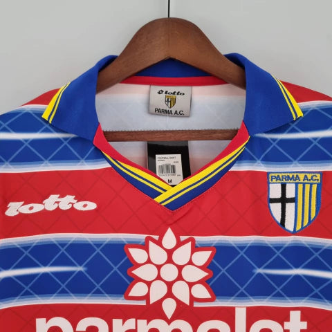 Camisa Parma Goleiro 1998/99 Retrô Masculina Vermelha e Azul com escudo histórico bordado, design vintage e inspiração nos goleiros lendários do futebol italiano.