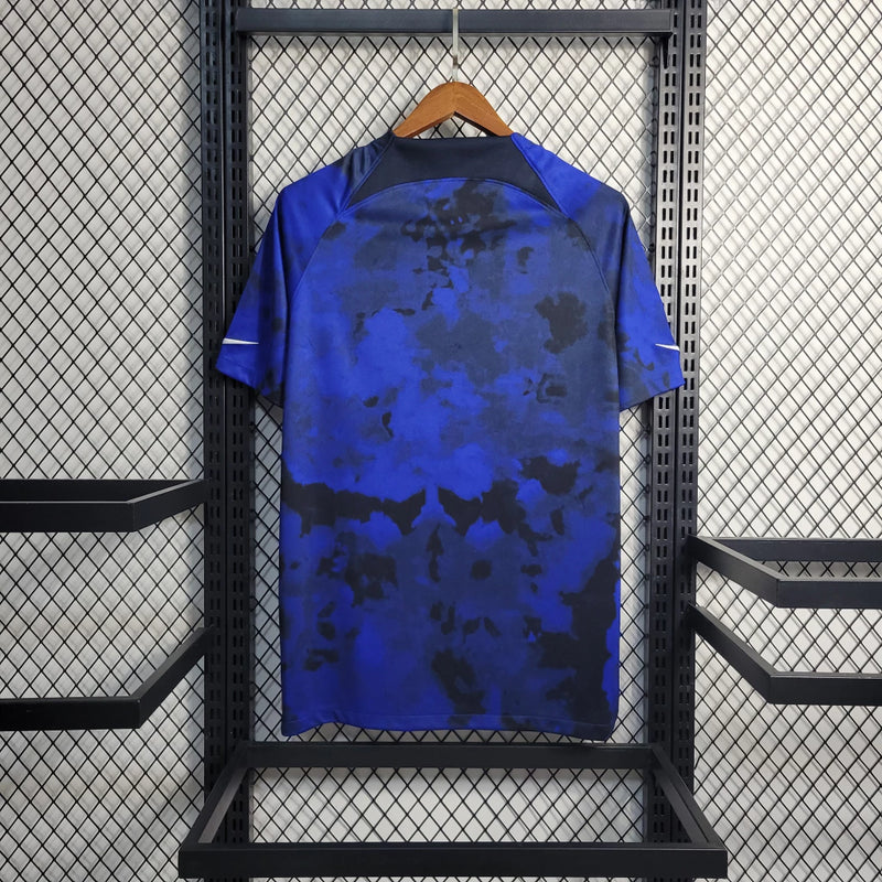 Camisa Estados Unidos Away II 2022/23 Nike Torcedor Masculina azul, uniforme alternativo USA soccer, escudo bordado no peito, tecido leve e respirável, corte masculino."
camisa Estados Unidos 2022/23 azul
camisa USA soccer Away masculina
camisa seleção EUA torcedor
uniforme alternativo Estados Unidos